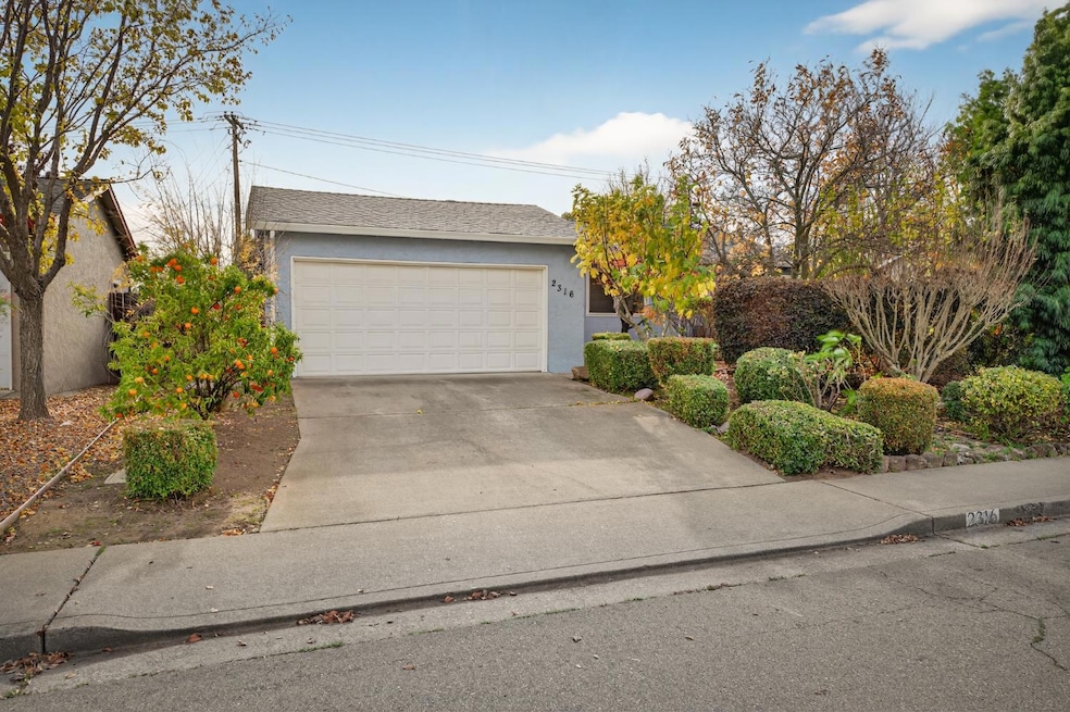 Pending $425,000 • Co-Listing Agent