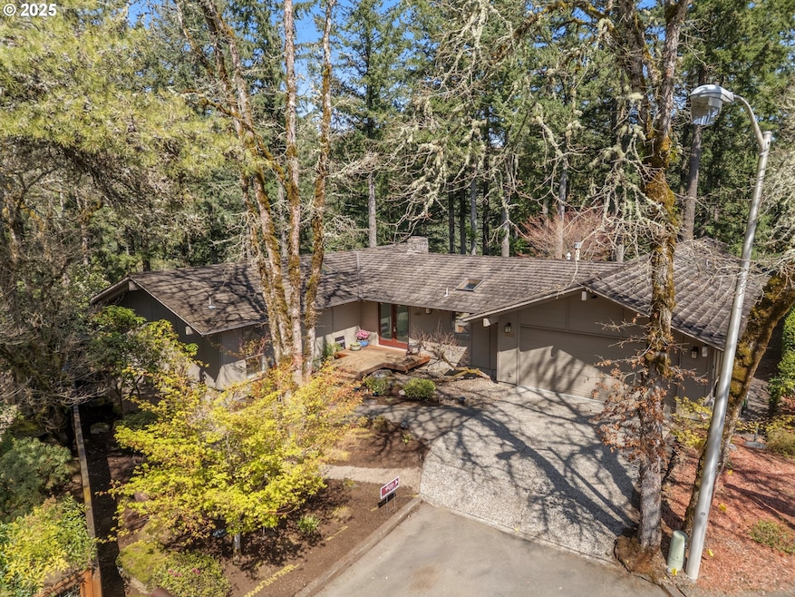 1933 Indian Trail, Lake Oswego, OR 97034 - photo 1