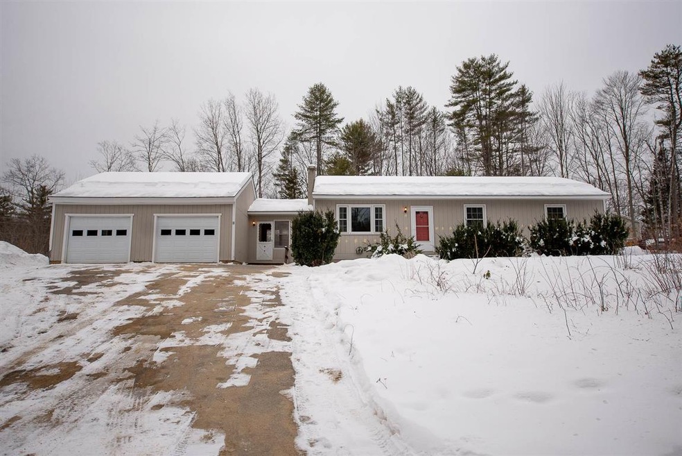 9 Wolfe Den Dr, New Hampton, NH 03256 - photo 1