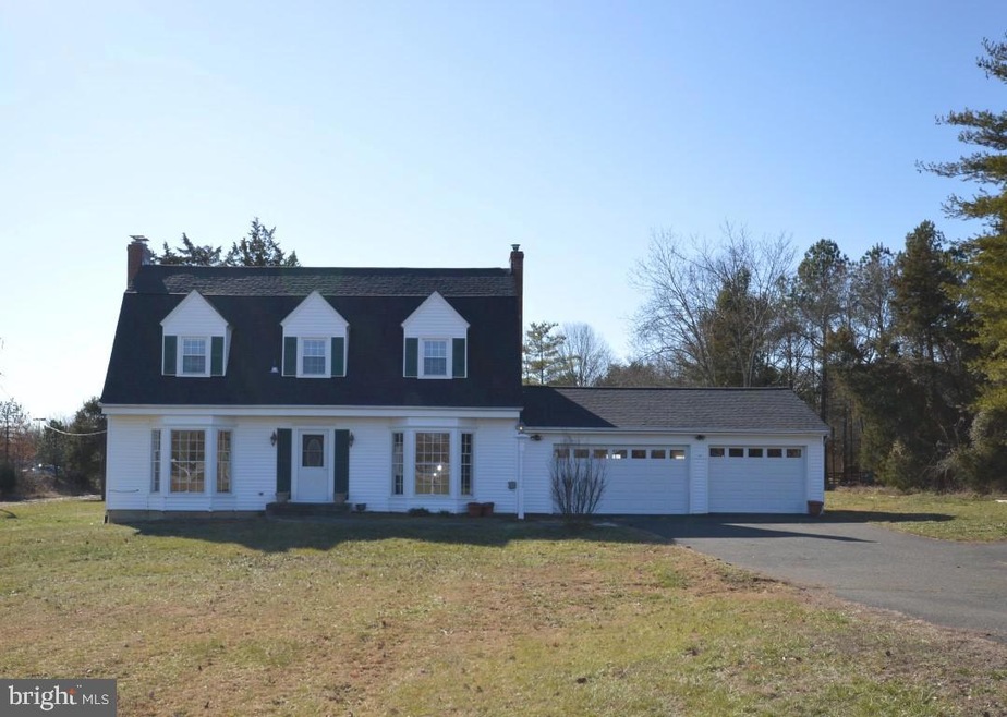 9532 Linton Hall Rd, Bristow, VA 20136 - photo 1