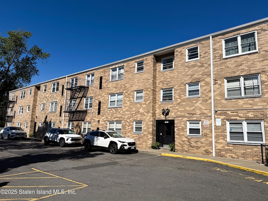 165 Cromwell Ave unit 3C, Staten Island, NY 10304 - photo 1
