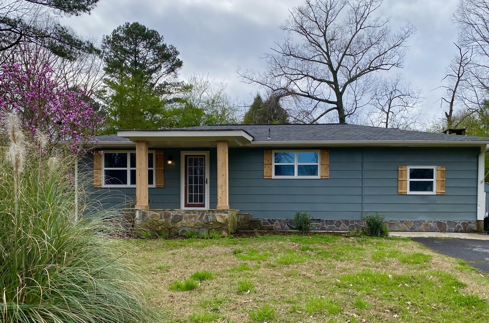 304 Roberts Dr, Dalton, GA 30721 - photo 1