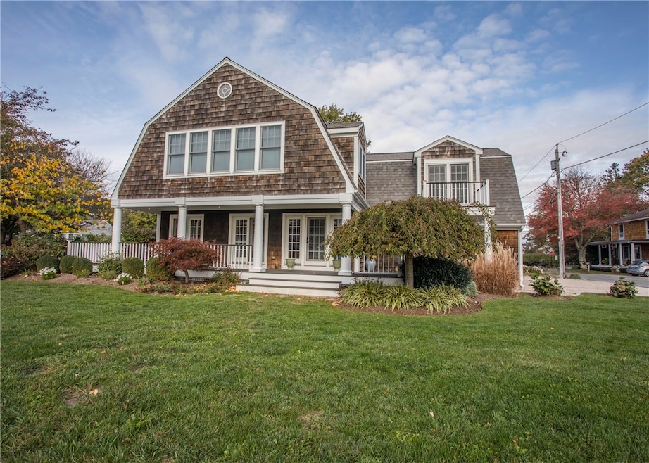 2 Bayview Ave, Warren, RI 02885 - photo 1