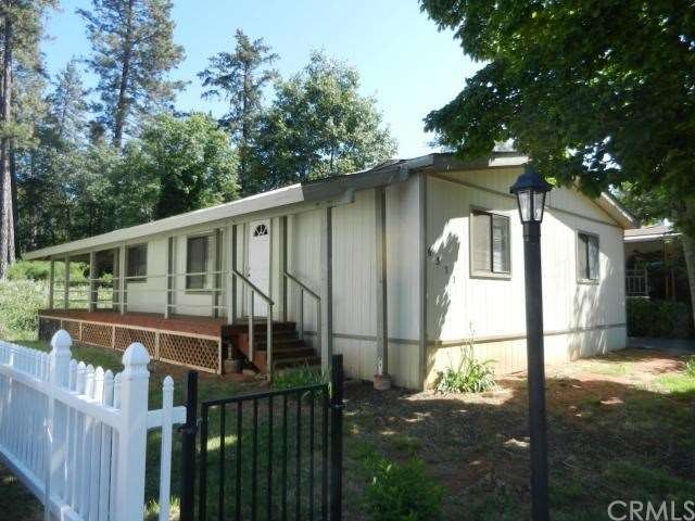 Beautiful 3 Bed 2 Bath home with Covered Redwood D