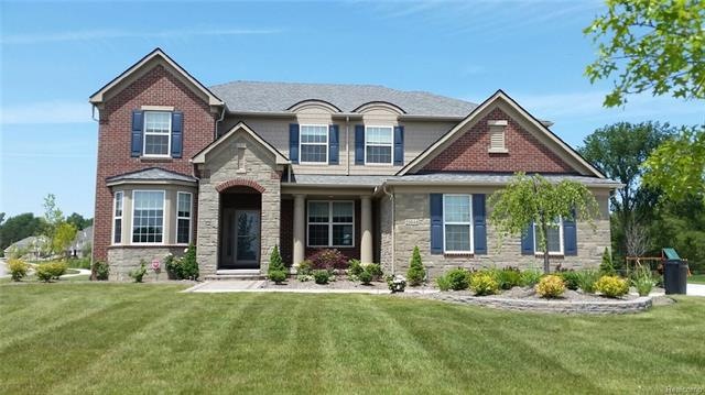 Forest Edge 18 Exterior.jpg