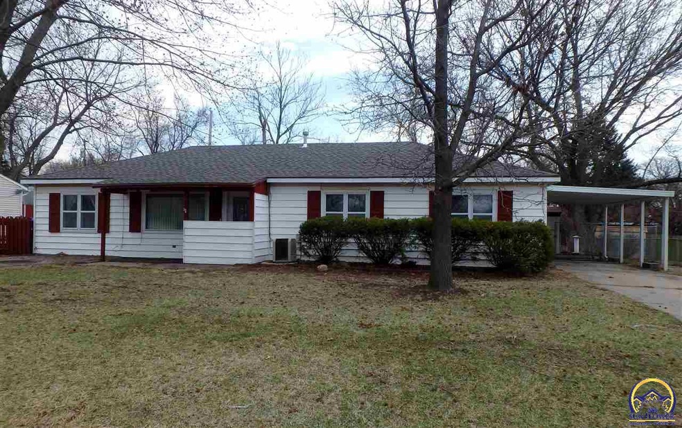 1319 SW Croix St, Topeka, KS 66611 - photo 1