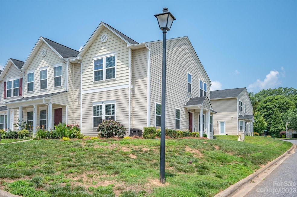 802 Chevelle Dr, Statesville, NC 28677 - photo 1