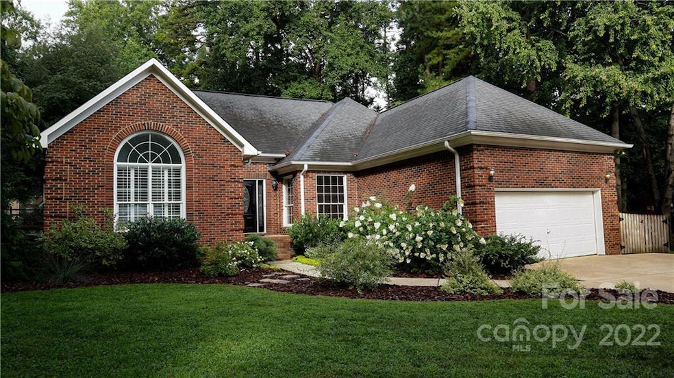 12503 Pecan Hill Ct, Huntersville, NC 28078 - photo 1