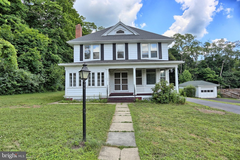 115 N Carlisle St, New Bloomfield, PA 17068 - photo 1