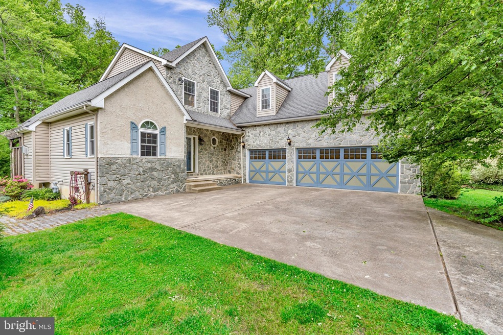 2626 Point Breeze Dr, Wilmington, DE 19810 - photo 1