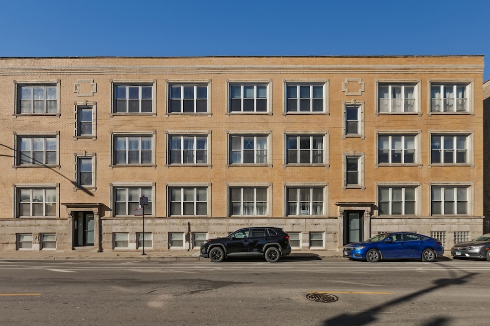 2714 N Kedzie Ave unit 3, Chicago, IL 60647 - photo 1