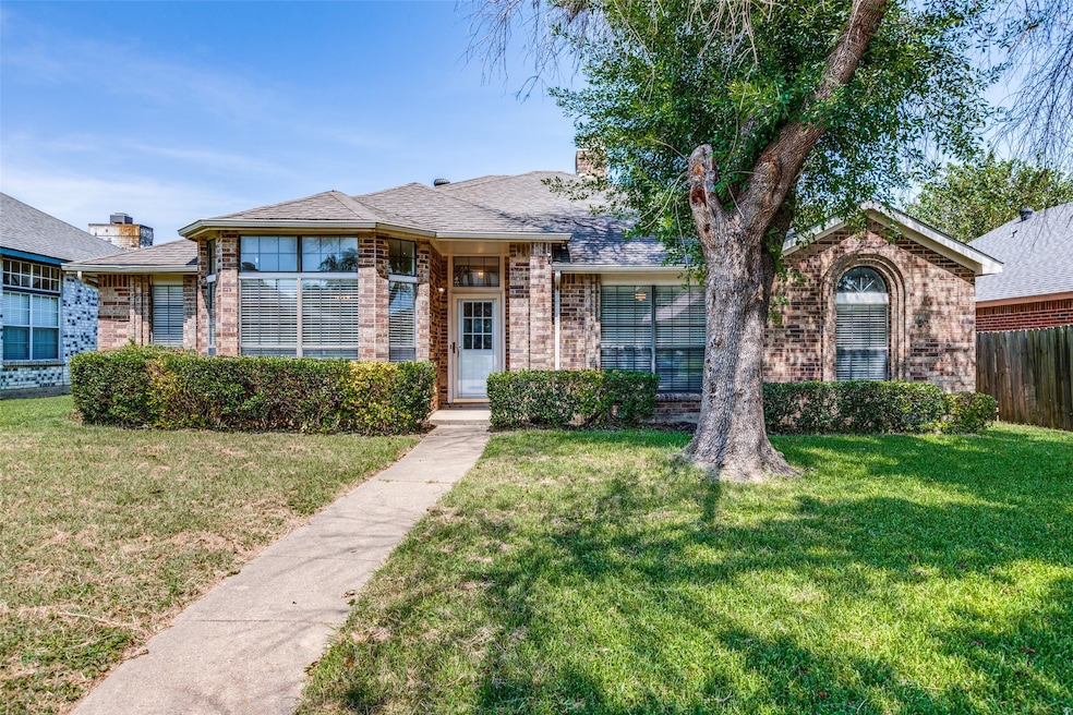 705 Yosemite Trail, Mesquite, TX 75149 - photo 1