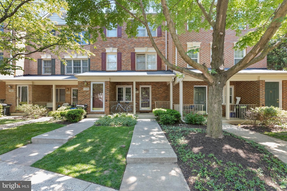 11321 Morning Gate Dr, Rockville, MD 20852 - photo 1