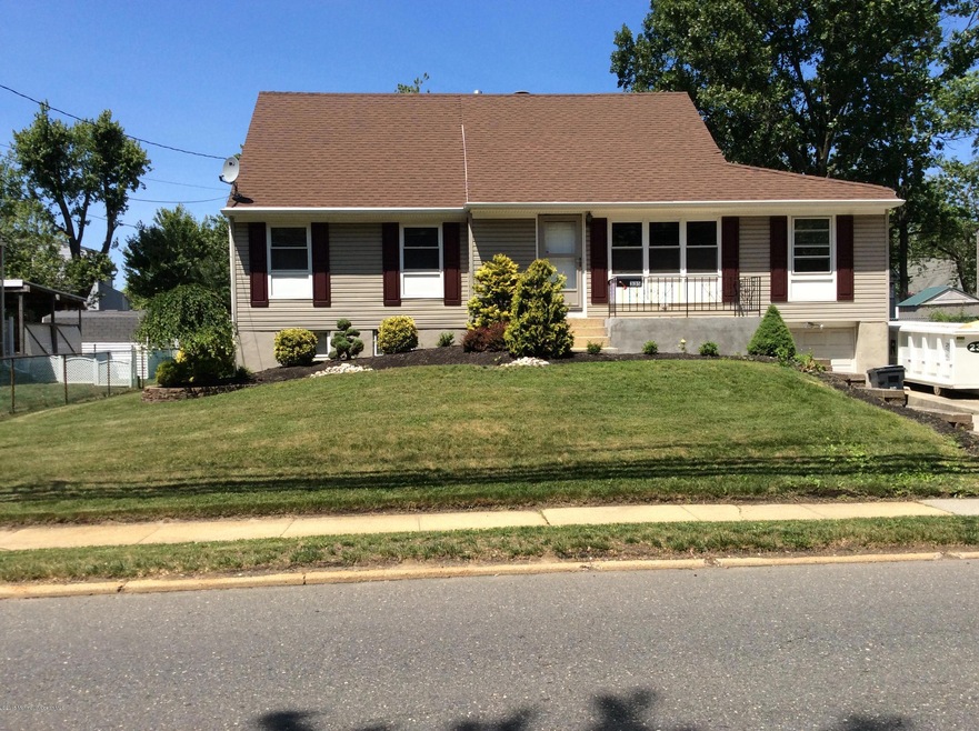 335 Middle Rd IMG_0125