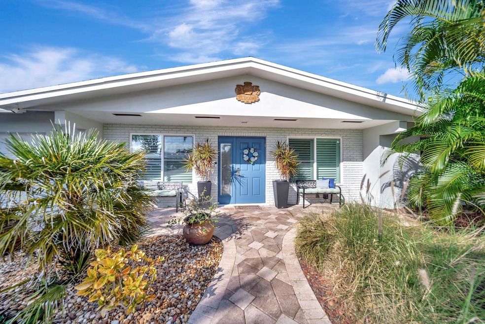 2611 NE 53rd St, Lighthouse Point, FL 33064 - photo 1