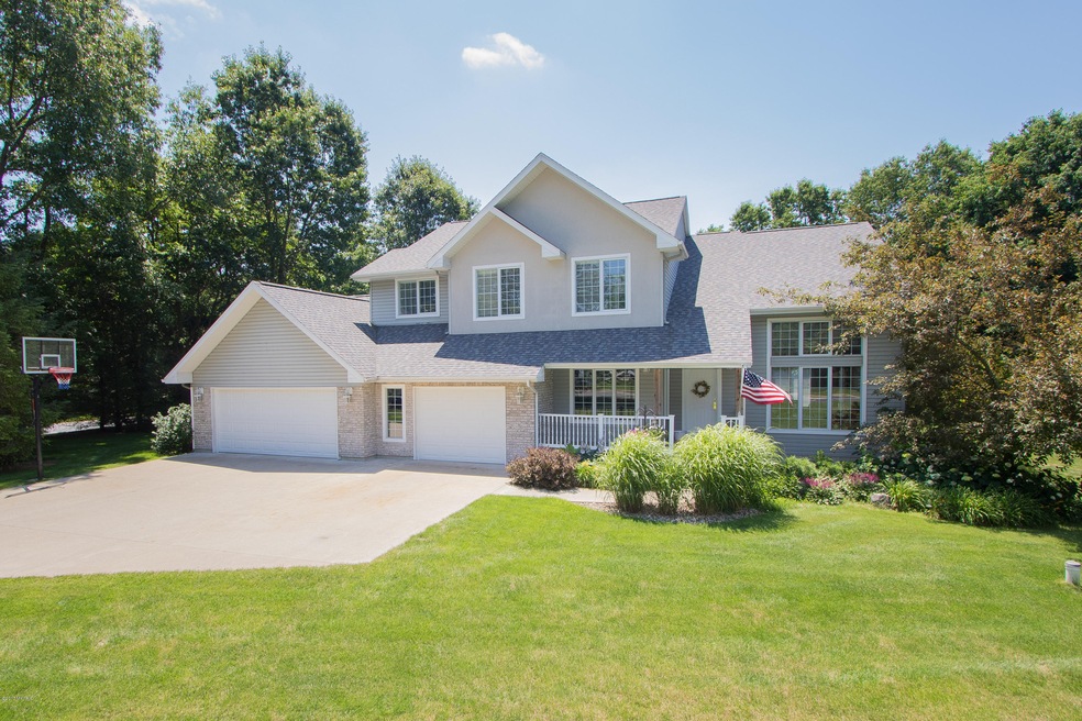 4411_Taylor_Ridge_Circle-01