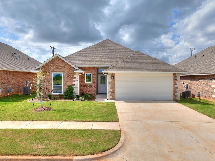 14029 Giverny Ln, Yukon, OK 73099 - photo 1