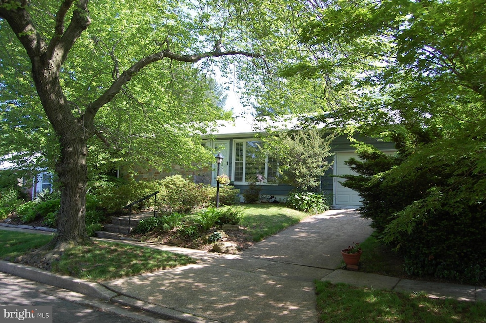 1304 Highland Dr, Baltimore, MD 21239 - photo 1