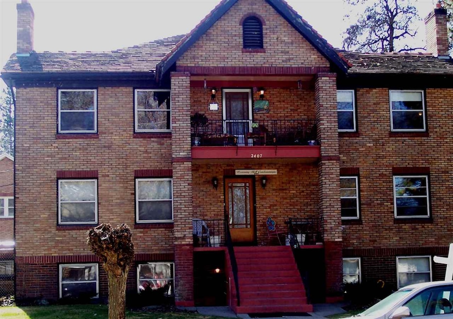 2407 W Pacific Ave unit A, Spokane, WA 99201 - photo 1