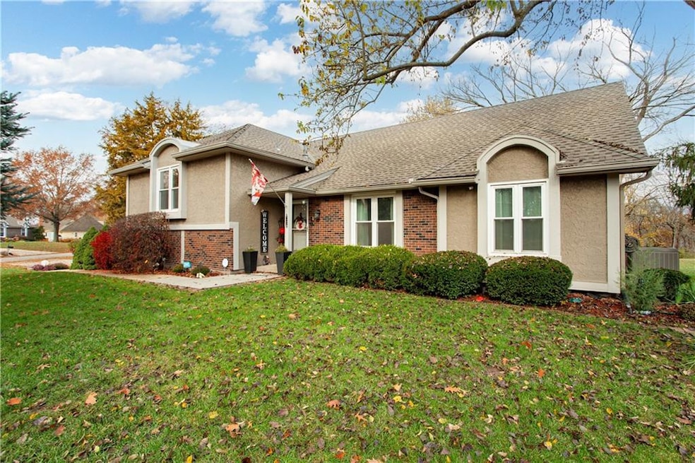 For Sale $425,000 • Co-Listing Agent