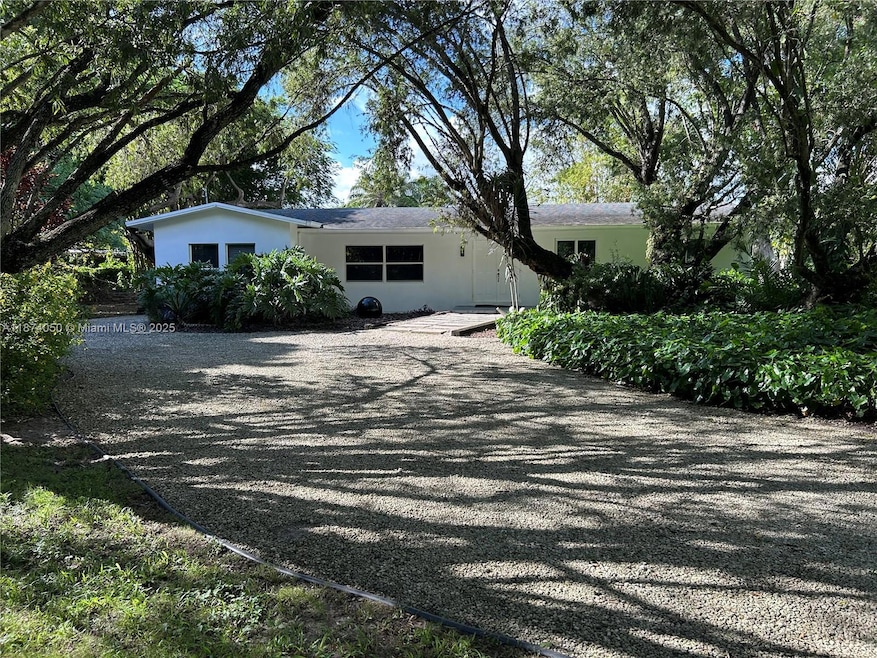 18351 SW 202nd St, Miami, FL 33187 - photo 1