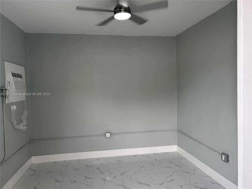 For Rent $1,250/month