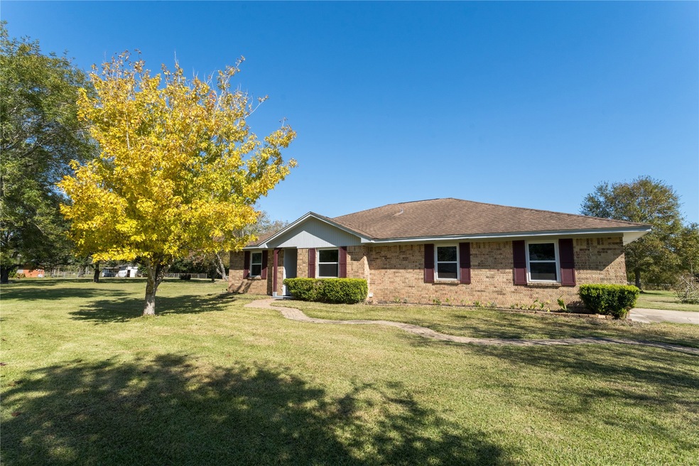 15911 Magnolia, Alvin, TX 77511 - photo 1
