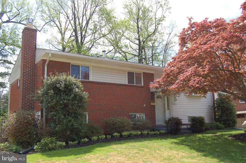14215 Chadwick Ln, Rockville, MD 20853 - photo 1