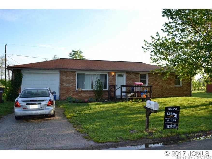 142 N Sycamore Dr, Hanover, IN 47243 - photo 1