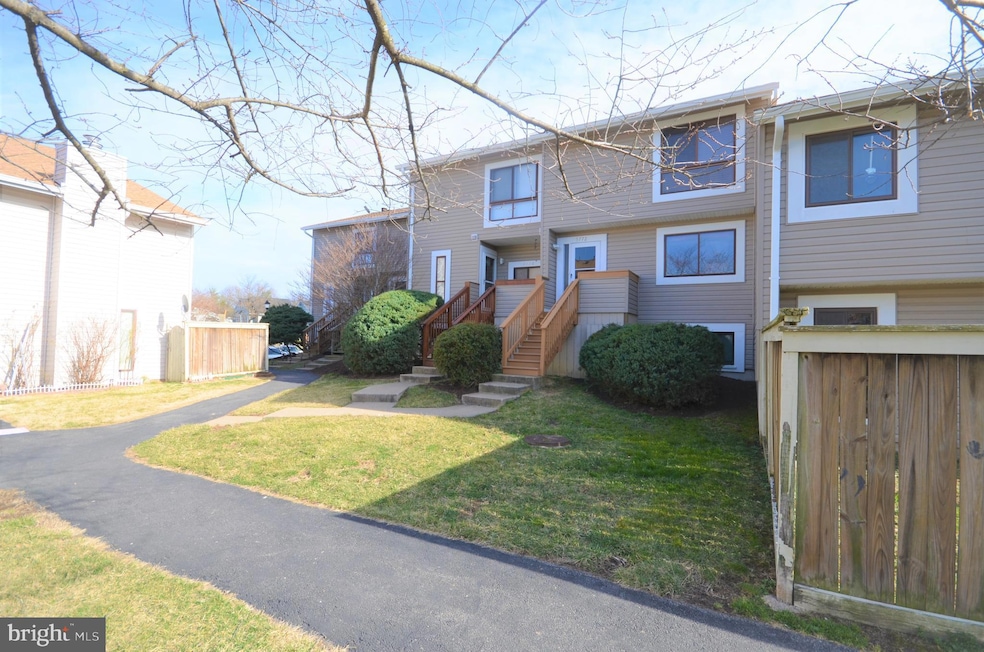 5772 Village Green Dr unit 5772, Alexandria, VA 22309 - photo 1