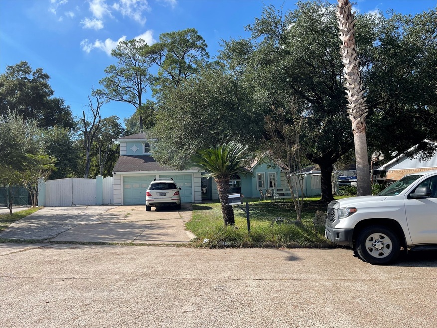 7215 Jadewood Dr, Houston, TX 77088 - photo 1