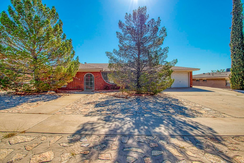 10916 Lakewood Ave, El Paso, TX 79935 - photo 1