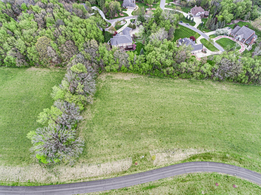 4700 Nantucket Dr unit 6, Jackson, MI 49203 - photo 1