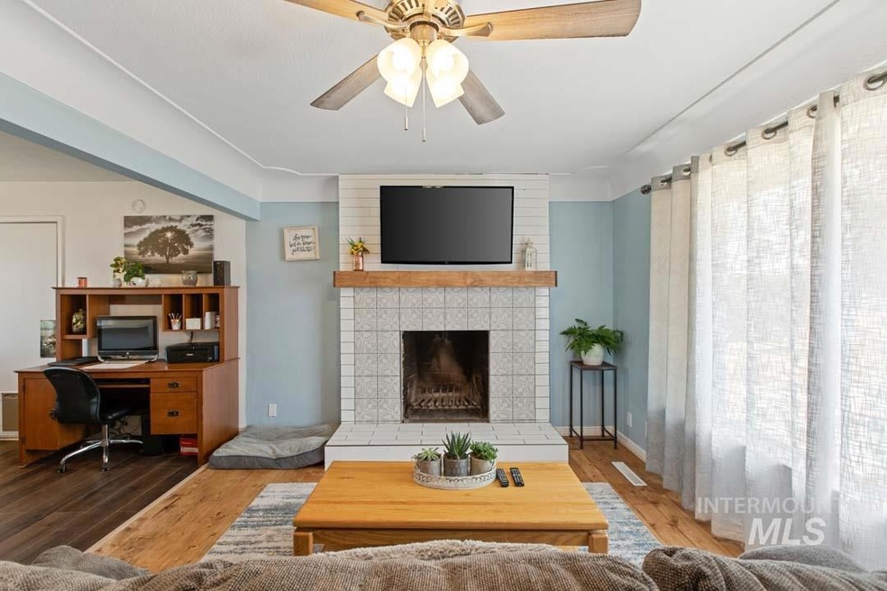 124 W Louisiana Ave, Nampa, ID 83686 - photo 1