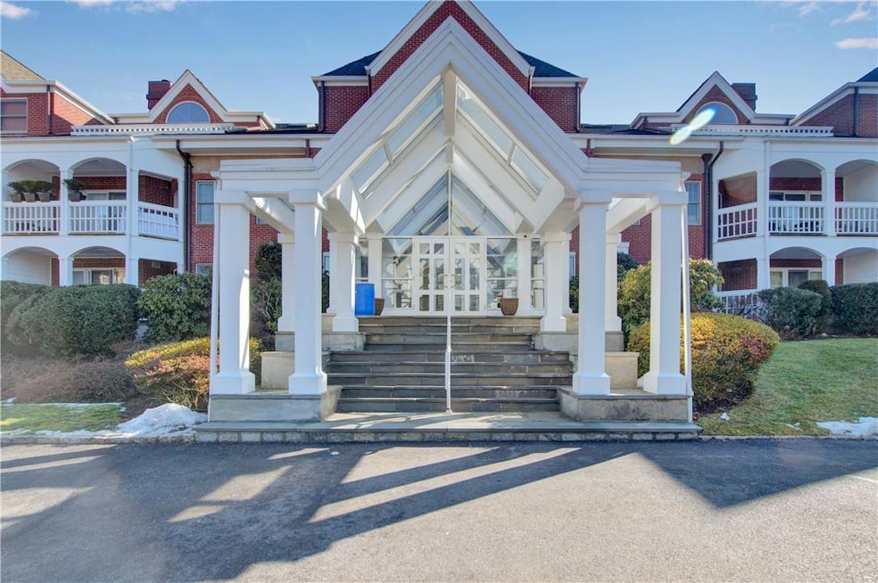 Copley Court Condiminiums unit 23, Briarcliff Manor, NY 10510 - photo 1