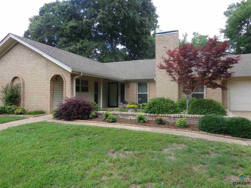 1212 Balmoral Dr, Tyler, TX 75703 - photo 1