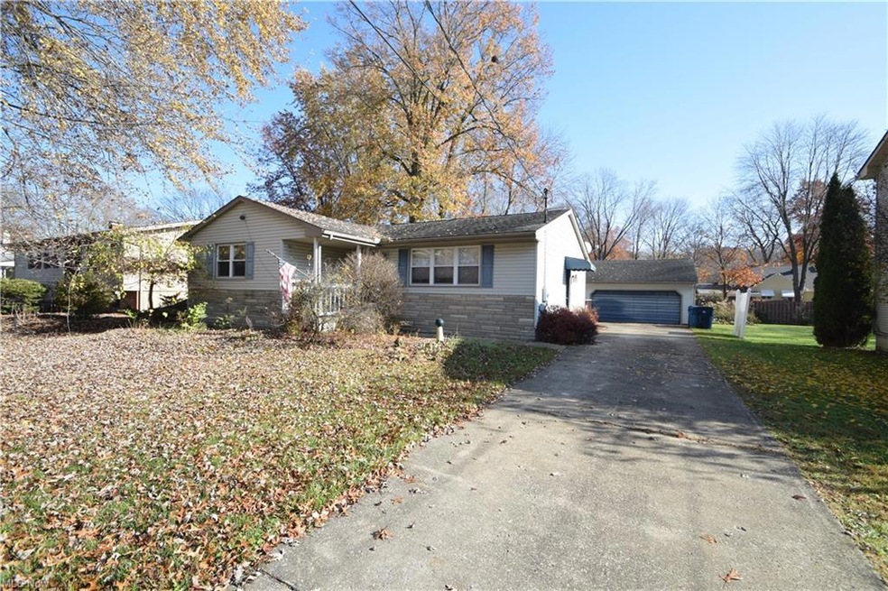 375 Westview Ave-Hubbard! Front Entry with view of
