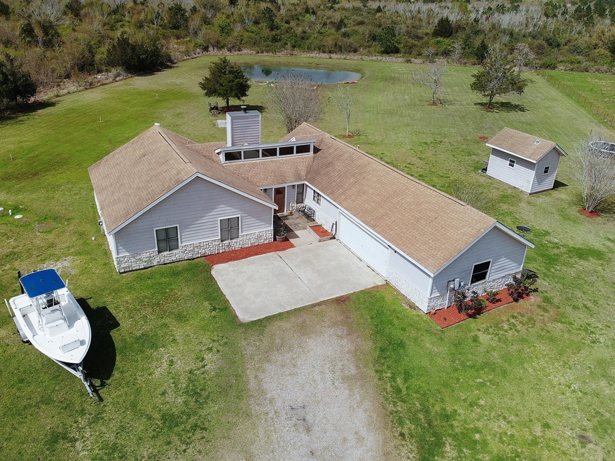 17710 Willow Pond Rd, Alvin, TX 77511 - photo 1