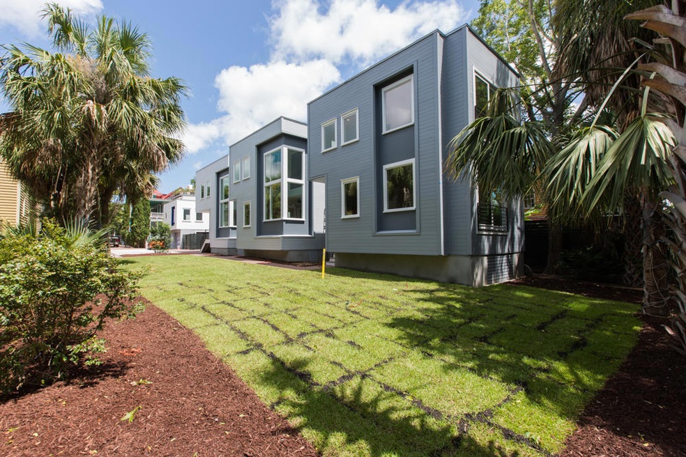 21_Charlotte_Exterior-2