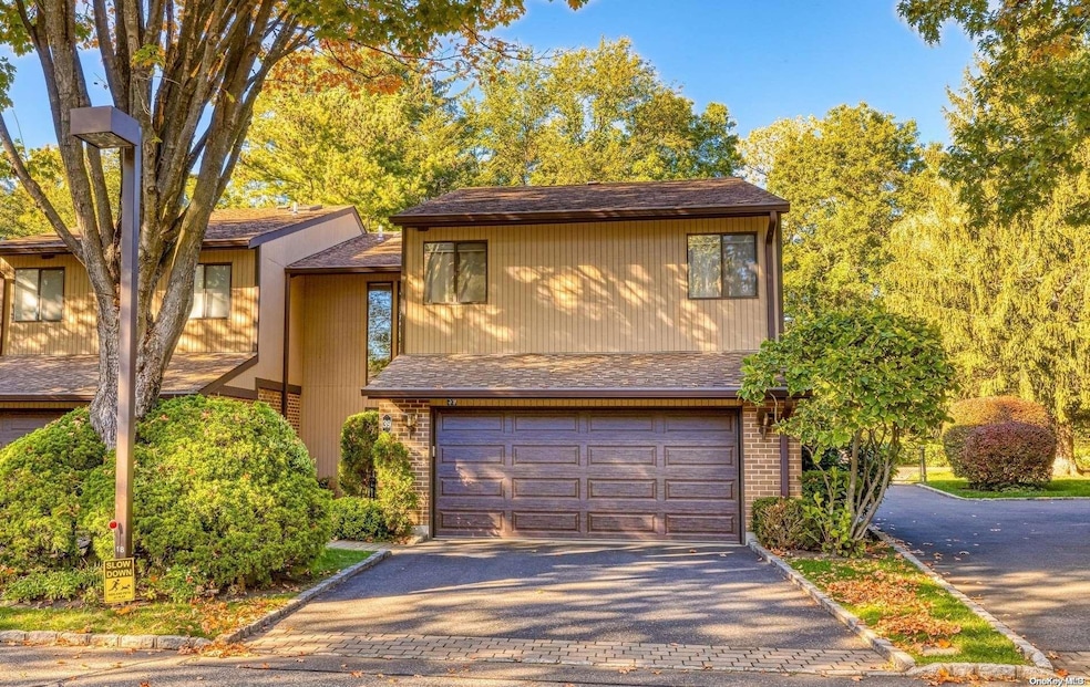 Sold $927,000 • Co-Listing Agent