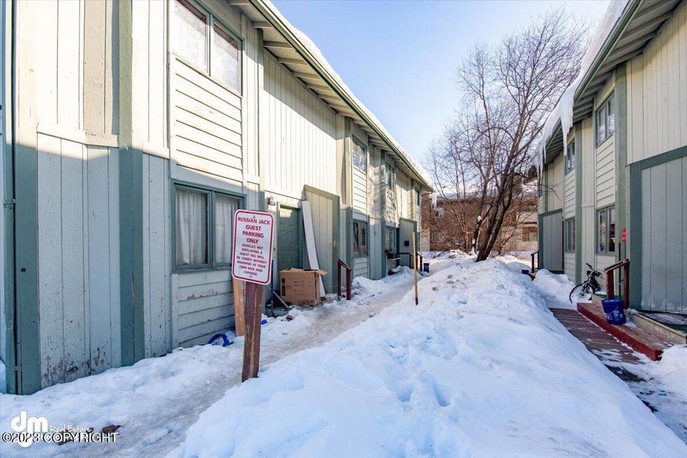 24-Exterior Front_KI_39