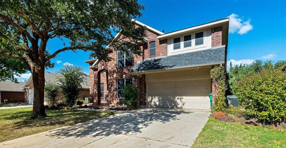 2721 Hollow Ridge Dr, Denton, TX 76210 - photo 1