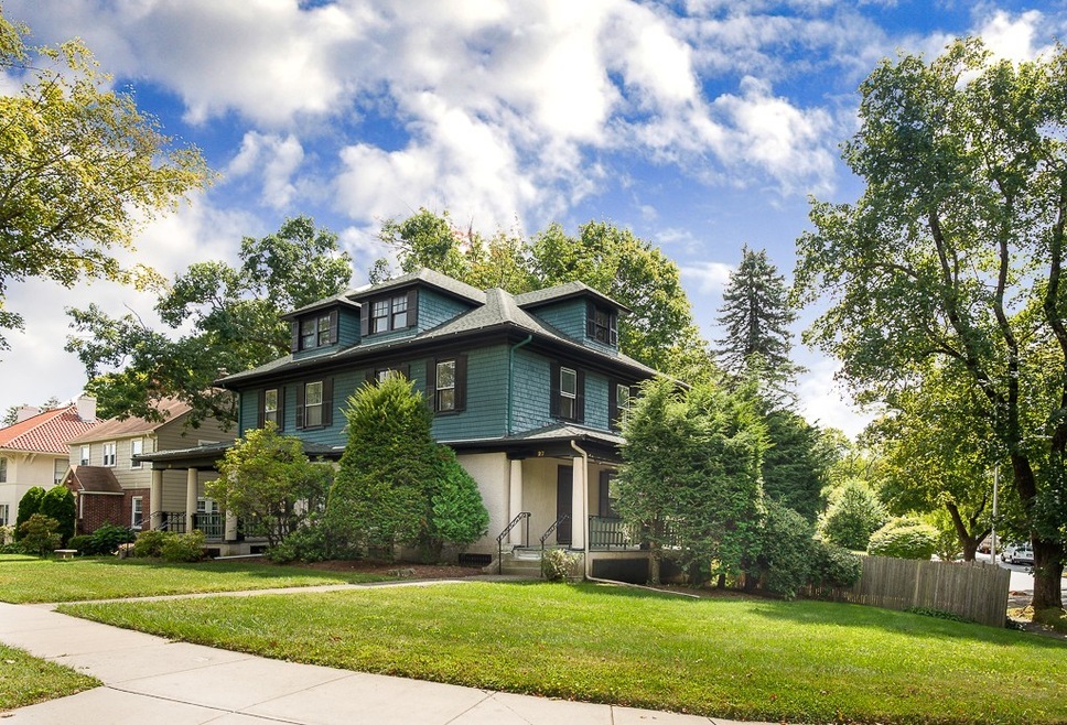 27 Chamberlain Pkwy, Worcester, MA 01602 - photo 1