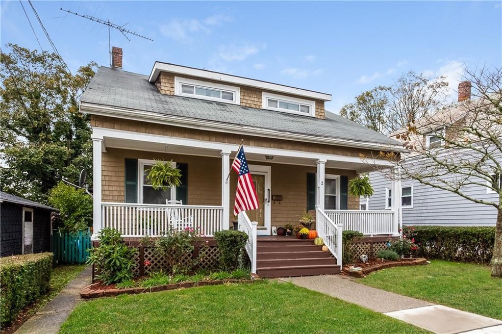 2 Apthorp Ave, Newport, RI 02840 - photo 1