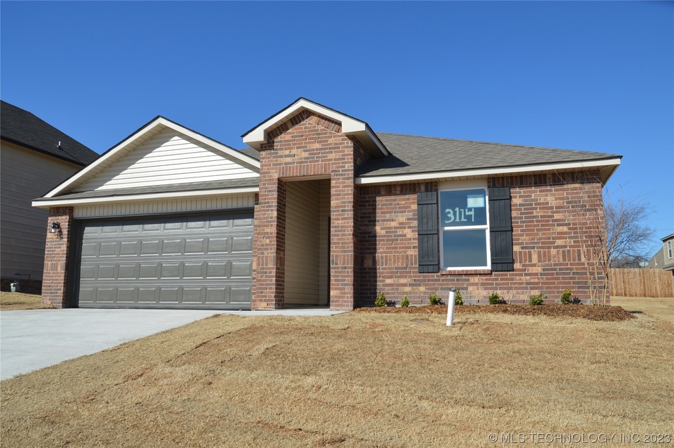 1825 W Vandalia St, Broken Arrow, OK 74012 - photo 1