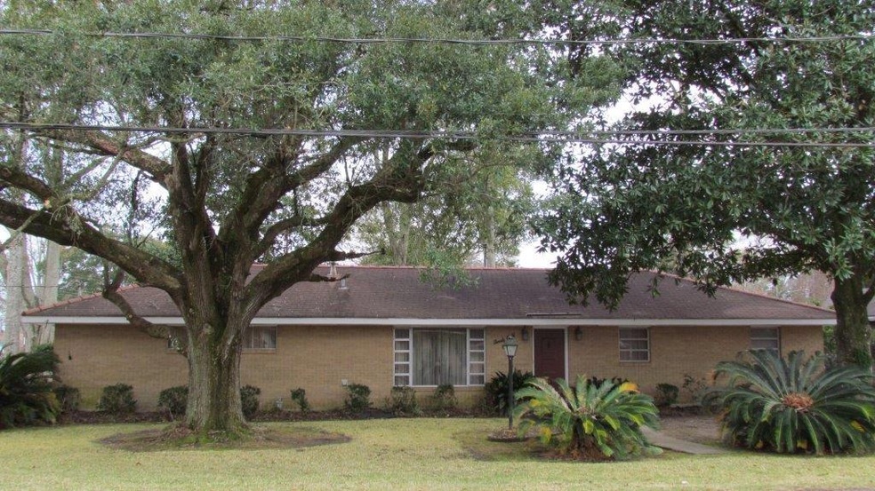 2801 Dolores Dr, Marrero, LA 70072 - photo 1