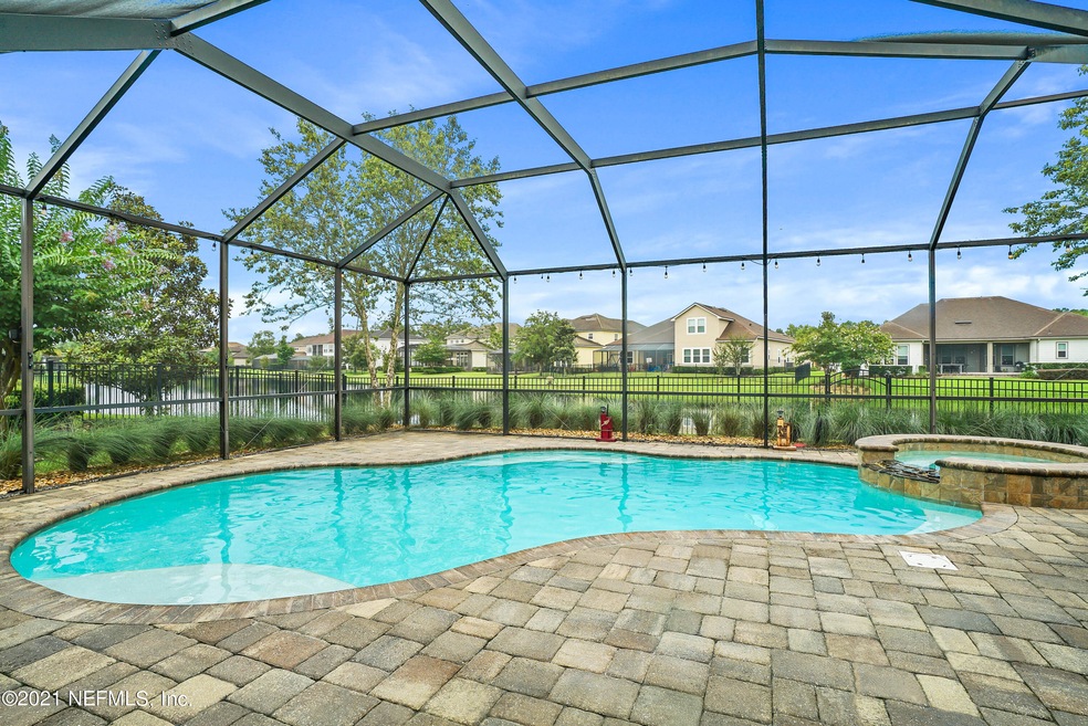 Saltwater & Heated Pool