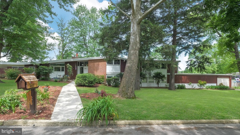 4101 Barberry Dr, Lafayette Hill, PA 19444 - photo 1