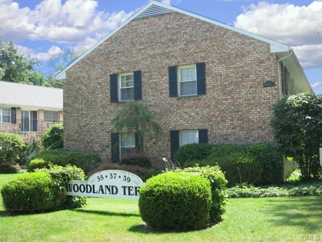 35 Woodway Rd unit A8, Stamford, CT 06907 - photo 1