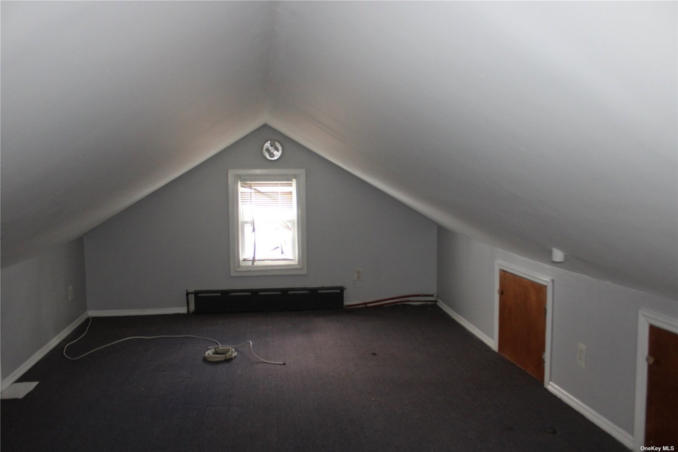 17 Malden Ave, Lynbrook, NY 11563 - photo 1